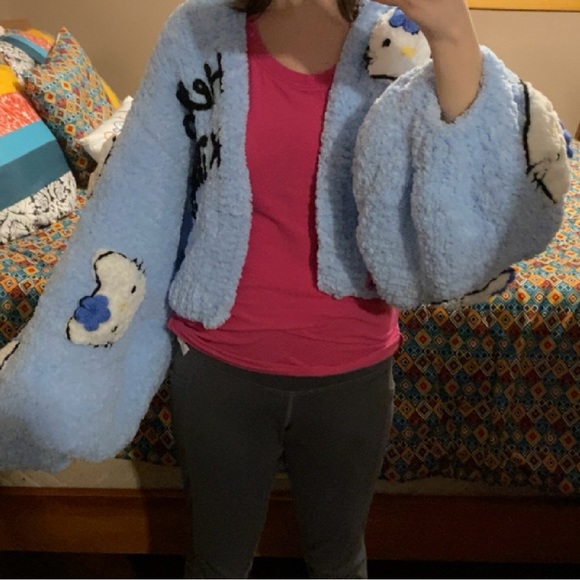 Hello Kitty cardigan - Picture 5 of 7